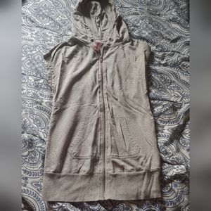 Small no sleeve grey hoodie